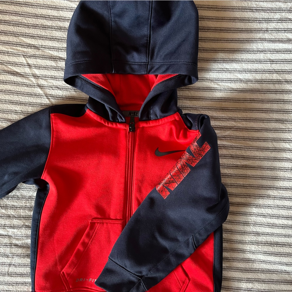 Nike 24M Zip Sweatshirt